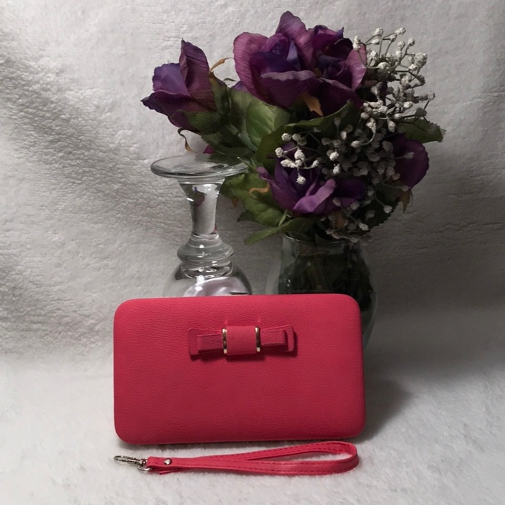 Wristlet Clutch
